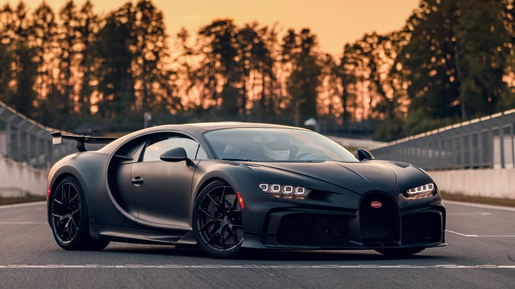 "New Chiron On Road"2021 Bugatti Chiron Sports Pur A Real Beast